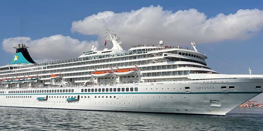سفينة "آرتانيا" السياحية