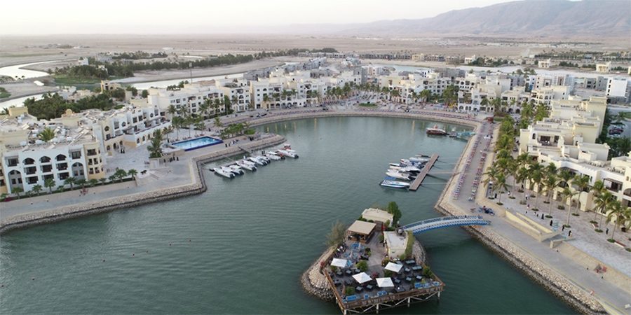 فنادق سلطنة عمان: ارتفاعًا ملحوظًا بنسبة 4ر121 بالمائة.