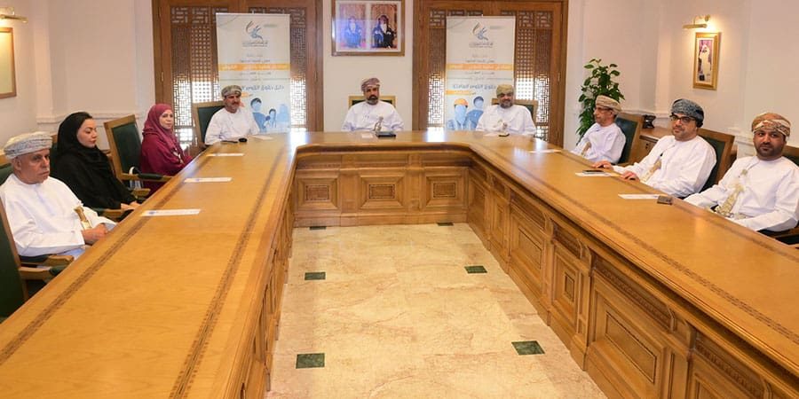 اللجنة العُمانية لحقوق الإنسان