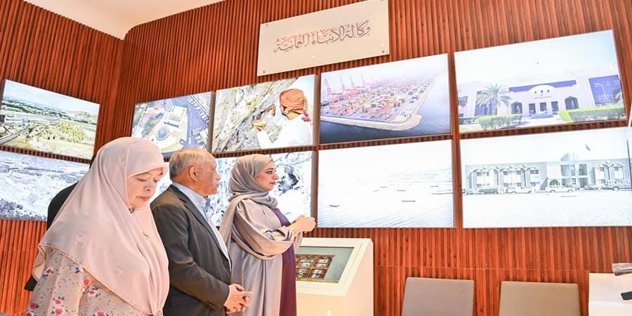 في إطار زيارته الحالية لعُمان