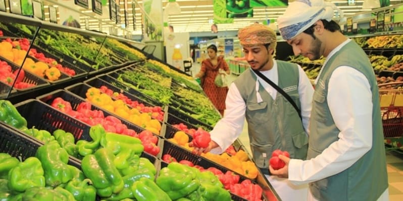 التضخم في عُمان يرتفع 3.6%.. تعرف على أكثر السلع تأثرًا في مارس