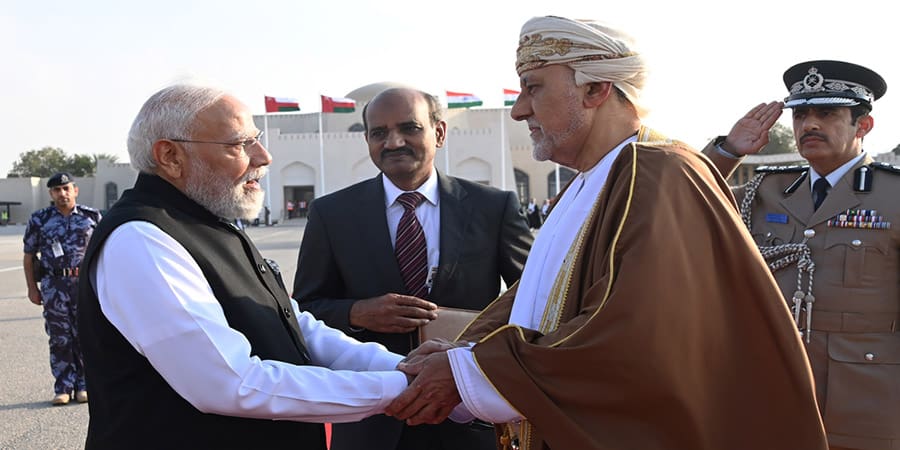 رئيس الوزراء الهندي يغادر البلاد 