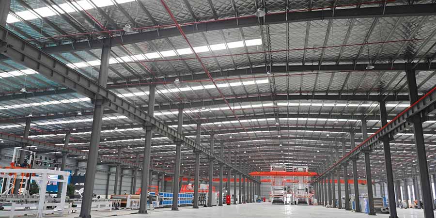 افتتاح 9 مصانع في مدينة صُحار الصناعية 