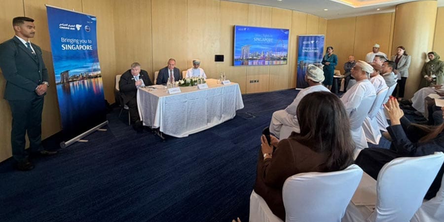 الطيران العُماني يطلق رحلات مُباشرة بين مسقط وسنغافورة 