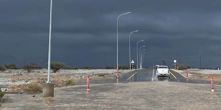بالصور.. منخفض المسرات يعم المحافظات وحراك دبلوماسي ورياضي