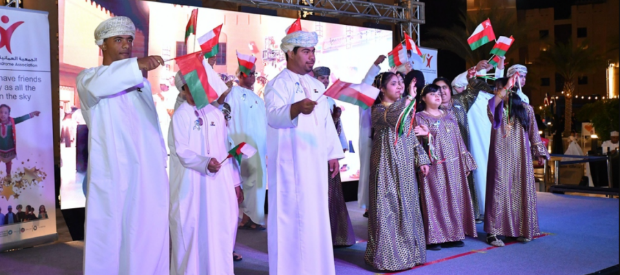 كلنا ضد الوحدة .. أبطال متلازمة داون يبدعون في حفلٍ اجتماعي بمسقط 