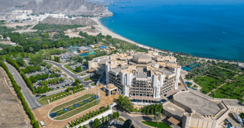 عُمان تطلق عهدًا سياحيًا جديدًا.. حوكمة شاملة وفرص استثمارية واعدة