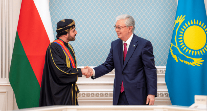 تكريم دولي رفيع.. رئيس كازاخستان يمنح صاحب السمو السّيد ذي يزن وسام الصداقة 