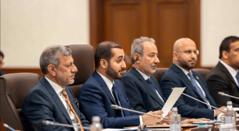 سموّ السّيد ذي يزن وبيكتينوف في أستانا.. شراكاتٌ استراتيجية ترسمُ مستقبل اقتصادنا