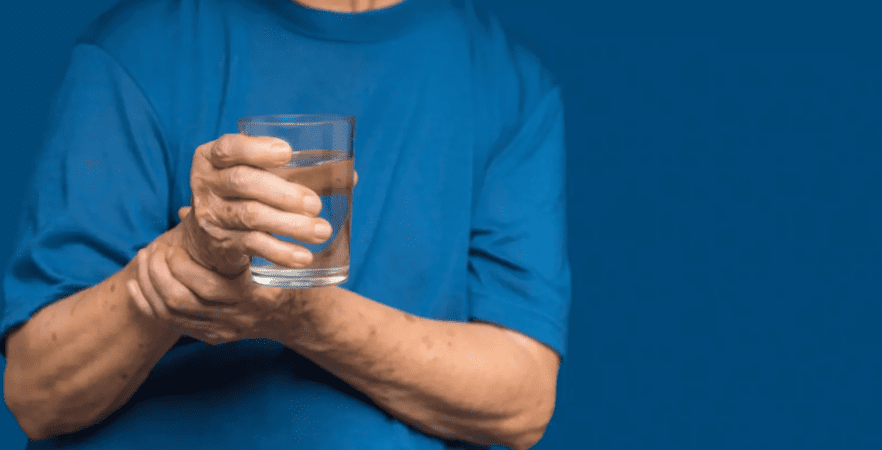 علامات مبكرة لباركنسون يجهلها الكثيرون، وهل للحالة النفسية أثر؟ 