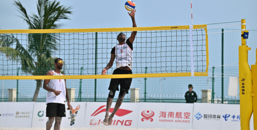 بثنائية اليابان.. طائرة عُمان الشاطئية تُحلق للدور الثاني في الصين