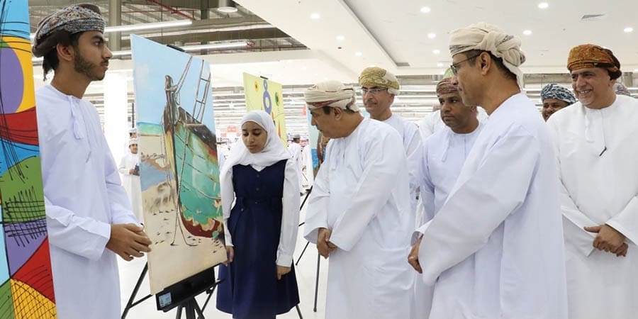 “أوه يا مال”.. ريشة طلبة جنوب الباطنة تعيد إحياء التراث البحري العُماني