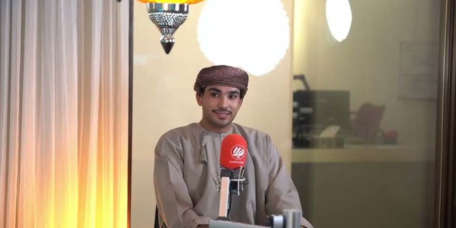 في ذاكرة الجامعة.. تفاصيل اللقاء التاريخي بالسلطان قابوس الراحل عام 2000