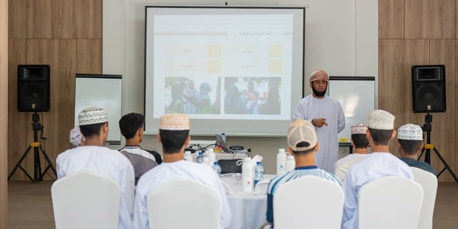 بمشاركة 188 طالبًا.. انطلاق برنامج سِردال لصناعة قادة عُمان 