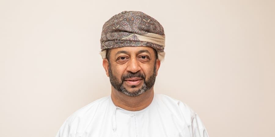 المستشار ناصر بن محمد الحوسني رئيس لجنة تعزيز النزاهة ومكافحة الفساد بجهاز الرقابة المالية والإدارية للدولة