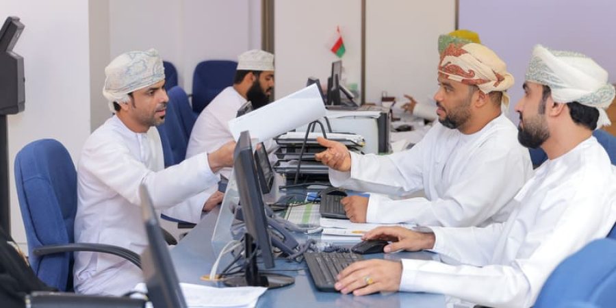 وزارة العمل تعبيرية