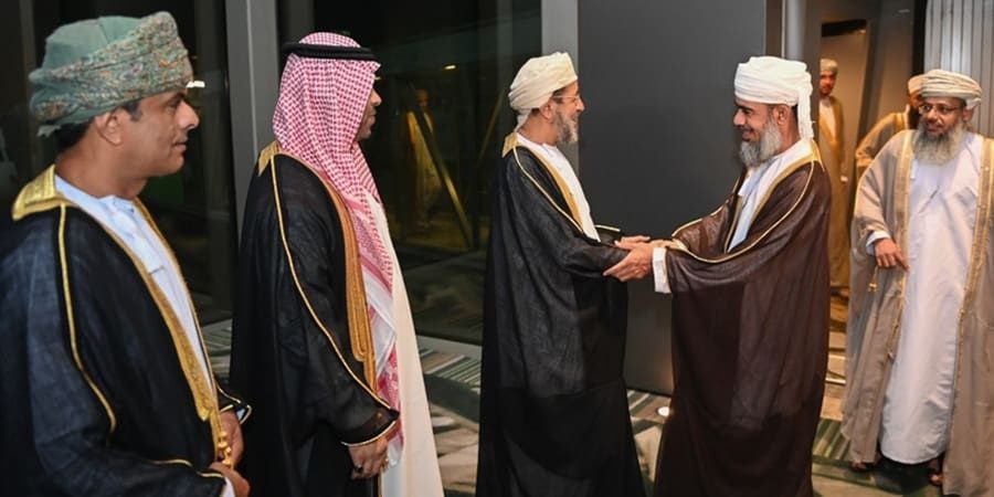 بعثة الحج العُمانية قادمة من المملكة العربية السعودية