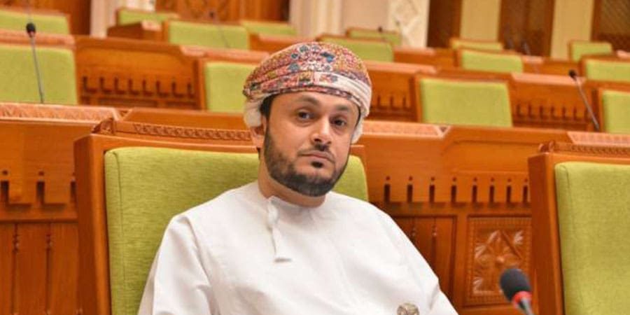 سعادة هلال بن حمد الصارمي سعادة هلال بن حمد الصارمي رئيس اللجنة الصحية والبيئية بمجلس الشورى ـ ممثل ولاية السيب