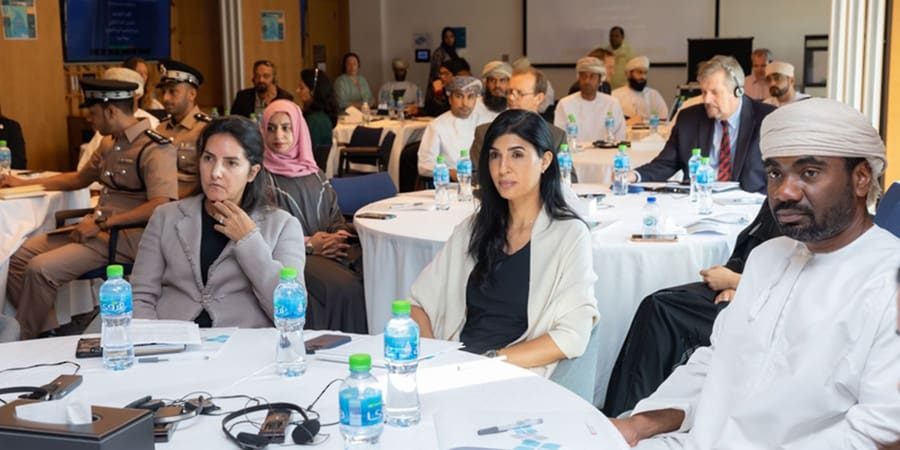 يشارك في الحلقة عدد من الجهات الحكومية والخاصة إلى جانب ممثلين وخبراء دوليين من المفوضية الدولية لصيد الحيتان (IWC)