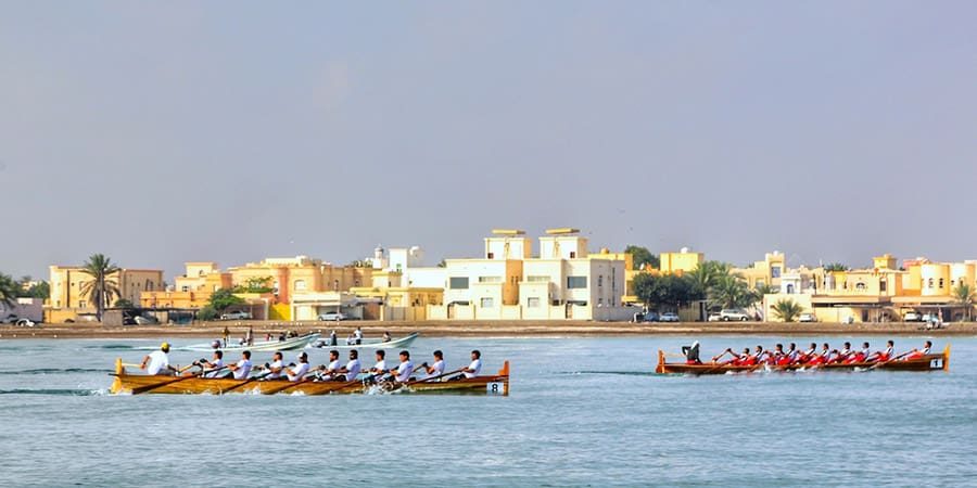 وزارة الثقافة والرياضة والشباب سباق لقوارب التجديف التقليدية