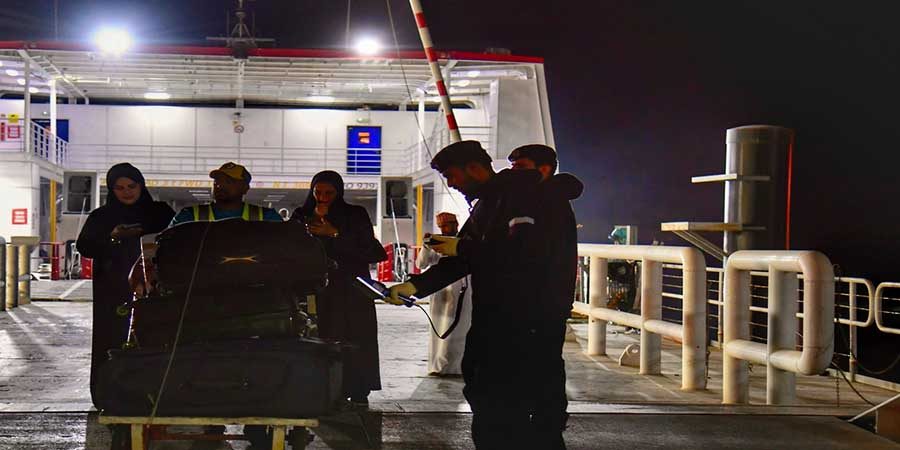 عودة المواطنين العُمانيين