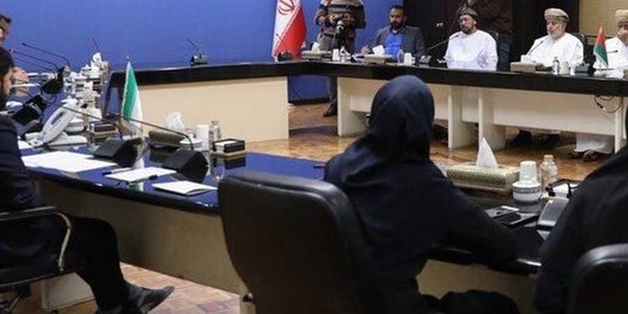 سلطنة عُمان وإيران يأتي ذلك في إطار زيارته إلى الجمهورية الإسلامية الإيرانية.