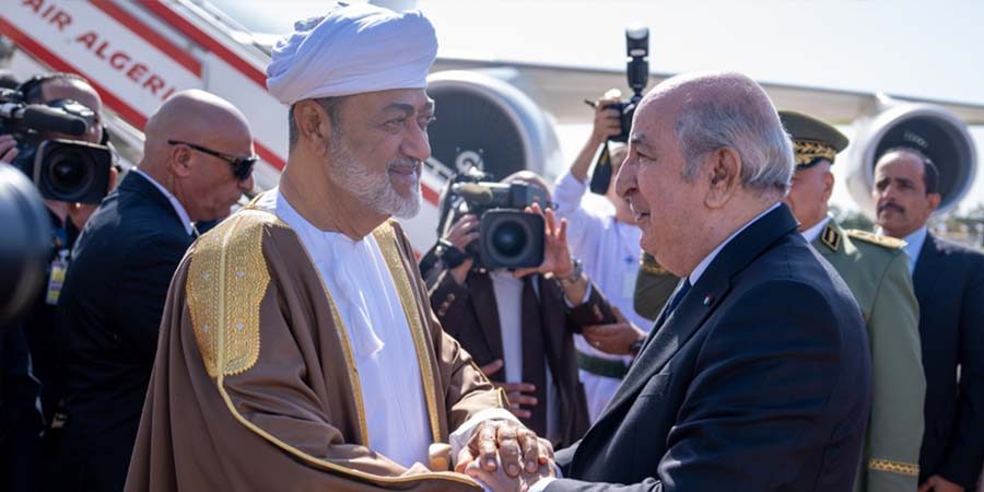 وصول جلالةُ السُّلطان المعظّم  إلى الجزائر