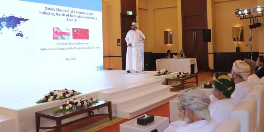 وفد من مقاطعة يونّان الصينية والجانب العماني