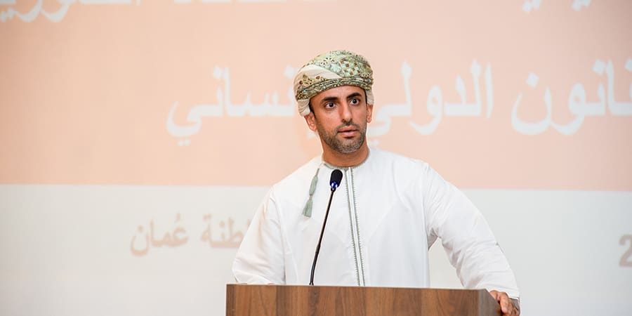 صالح بن حمد البراشدي الدكتور صالح بن حمد البراشدي عميد كلية الحقوق بجامعة السلطان قابوس