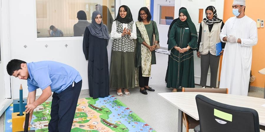 ممثلة منظمة الأمم المتحدة للطفولة يأتي ذلك في في إطار التعاون المشترك بين جمعية الأطفال ذوي الإعاقة ومنظمة اليونيسف.