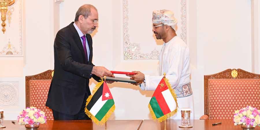 يأتي ذلك في إطار الزيارة الرسميّة لجلالةِ الملك عبد الله الثاني ابن الحسين ملك المملكة الأردنية الهاشمية إلى سلطنة عُمان.