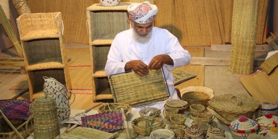 المنتجات العُمانية تعبيرية
