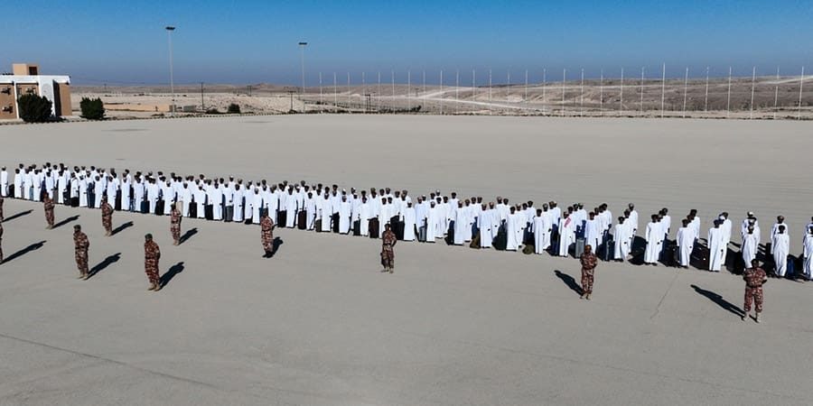 دفعتين من الضباط المرشحين