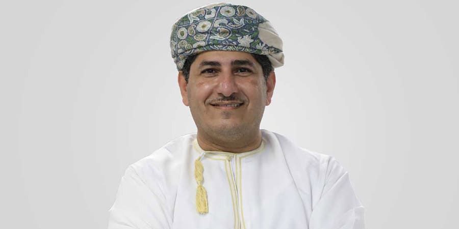 خلفان الطوقي اعلامي وكاتب مقالات بجريدة الرؤية