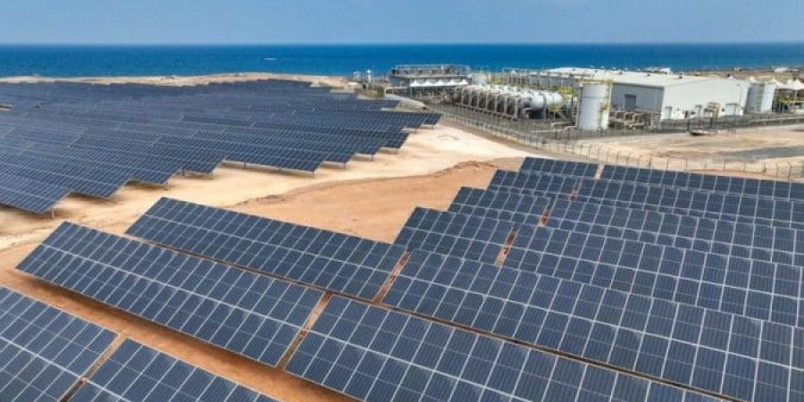 محافظة جنوب الشرقية محطة الطاقة الشمسية لتحلية المياه