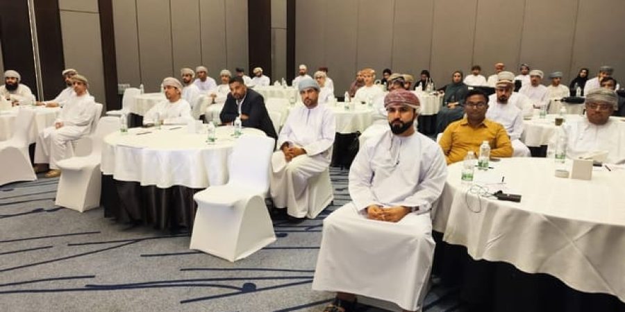 وزارة التجارة والصناعة وترويج الاستثمار جانب من حلقة العمل