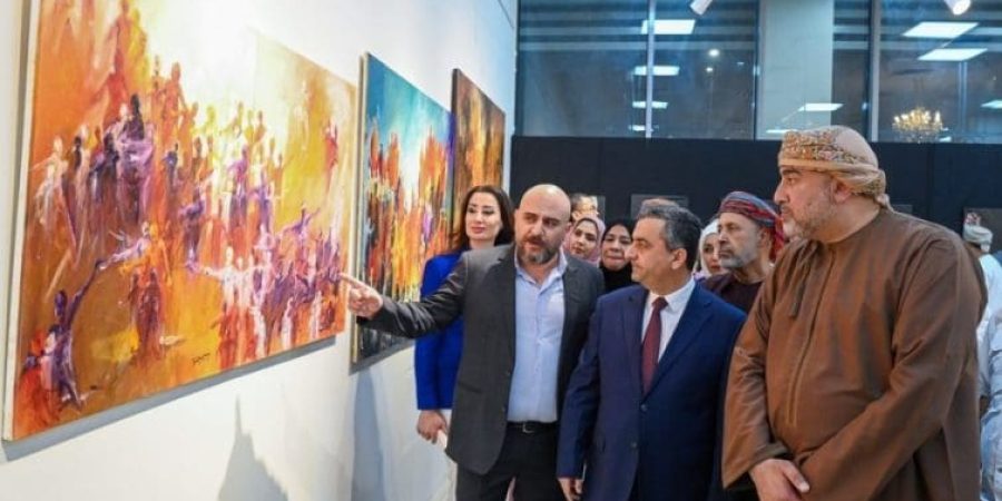 جانب من المعرض الفني