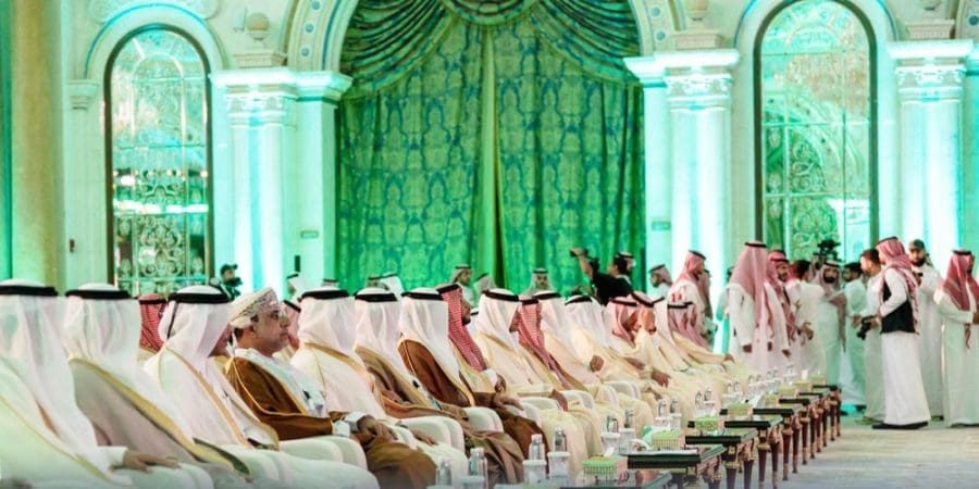 سلطنة عُمان يستمر ثلاثة أيام.