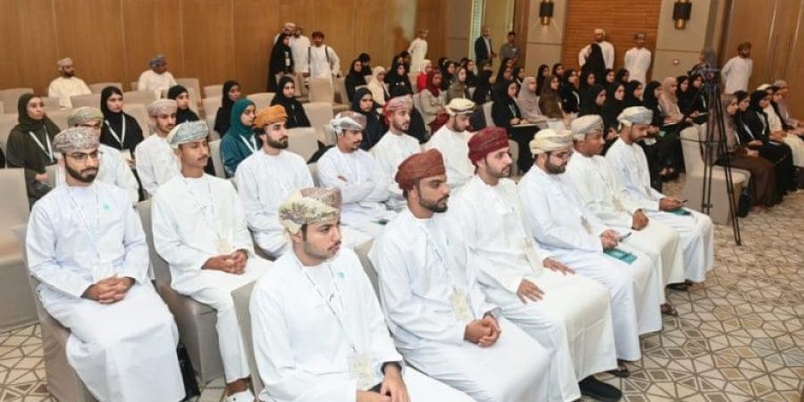 سلطنة عُمان فعاليات برنامج السفراء الشباب.