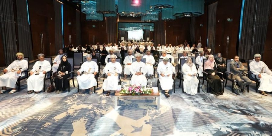 رعى بدء الحلقة سعادة الدكتور عبدالله بن علي العمري