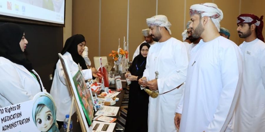 محافظة شمال الباطنة فعاليات الملتقى العلمي الأول