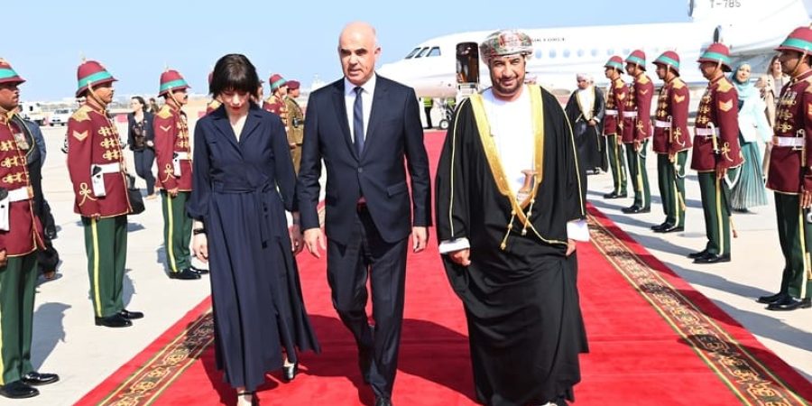 رئيـس الاتحاد السويسري يصل إلى سلطنة عُمان