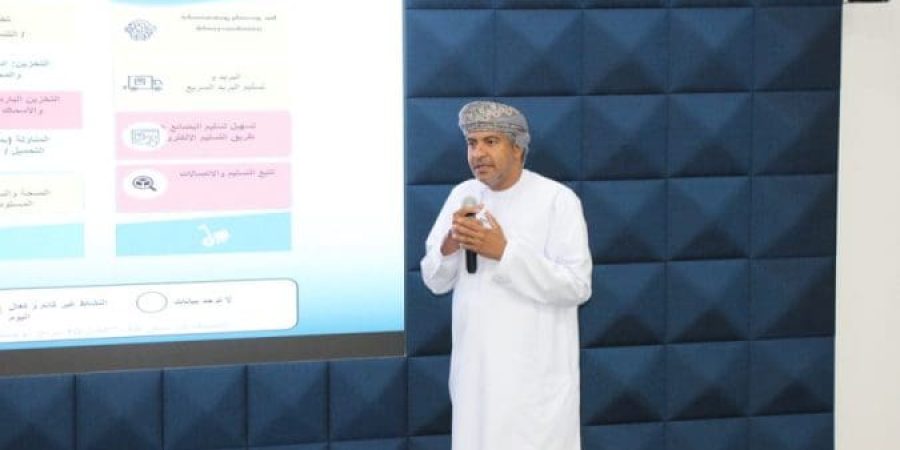 سلطنة عُمان سعادة المهندس خميس بن محمد الشماخي.