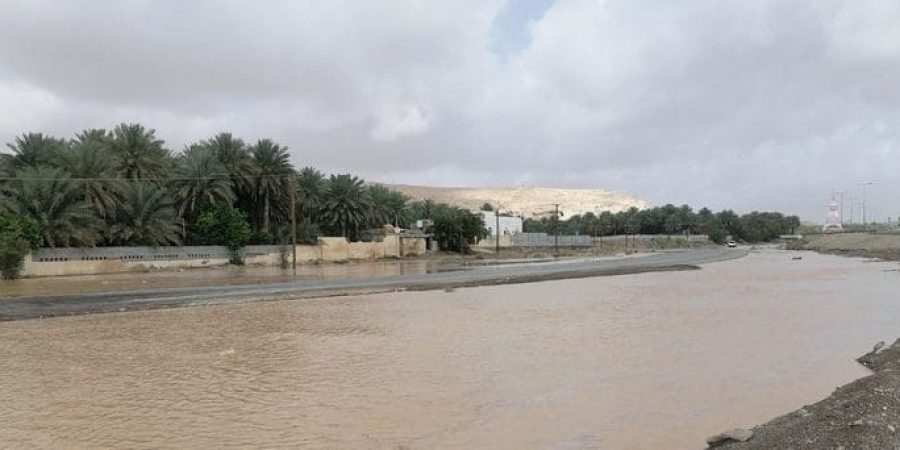 هطول أمطار تراوحت بين المتوسطة والغزيرة
