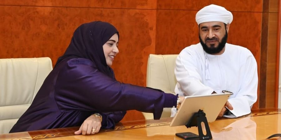 وزارة الأوقاف والشؤون الدينية تقدم دعما ماليًّا 120 ألف ريال عُماني