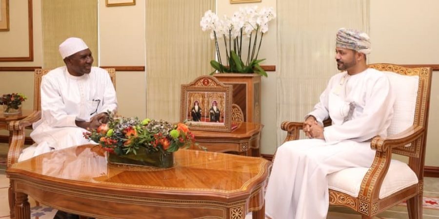 تسليم نسخة من أوراق اعتماد سفير نيجيريا المعيّن لدى سلطنة عُمان